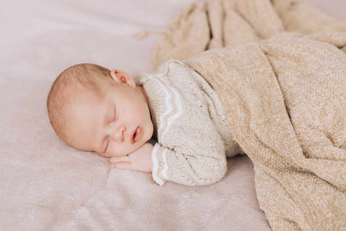 Sesión newborn: ¿cuándo reservar y qué esperar?